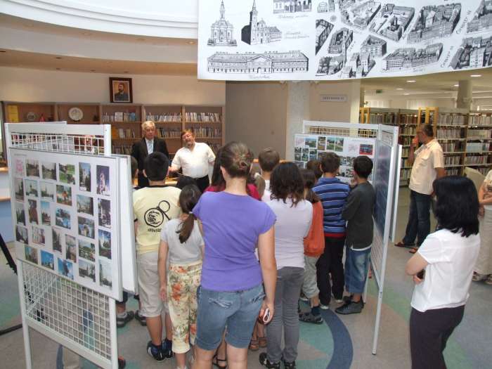 2011.07.01. Veszprém megye képeslap-kiállítás 06.jpg