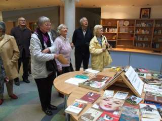 2012.10.13. Puchheimből jött vendégek könyvtári látogatása 19.jpg