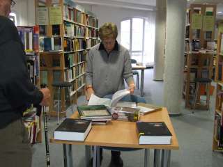 2012.10.13. Puchheimből jött vendégek könyvtári látogatása 35.jpg