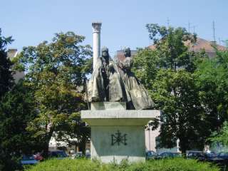 Szeged, Széchenyi tér: I. István és Gizella királyné szobra.jpg