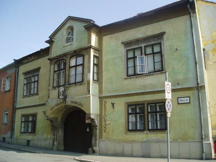 Sopron, Bécsi út 06.jpg Sopron, Bécsi út 06.jpg