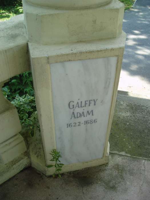 Sopron, Balfi út. Ev.temető. Gálffy Ádám sírboltja 2.kép.jpg